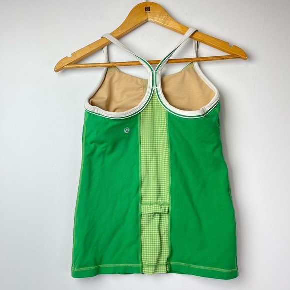 Lululemon Green Tank Top with Built in Bra size 6 - Picture 2 of 4